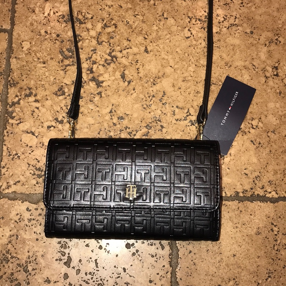 Tommy Hilifiger crossbody bag